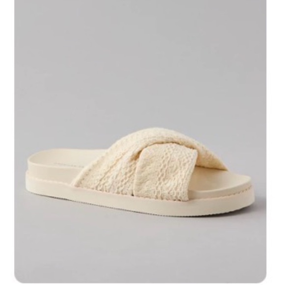 American Eagle Outfitters Cream Textured Slide Sandals